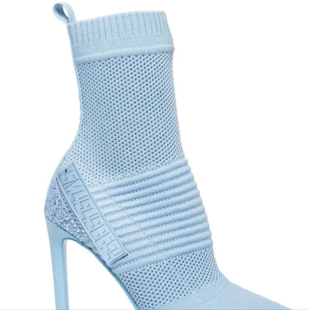 Boot - Picture 2 of 3